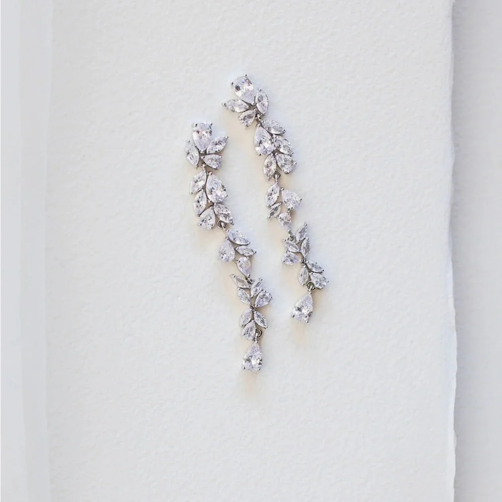 Jay Kay Braids and Bridal The Ritz Earrings - Picture 3 of 5